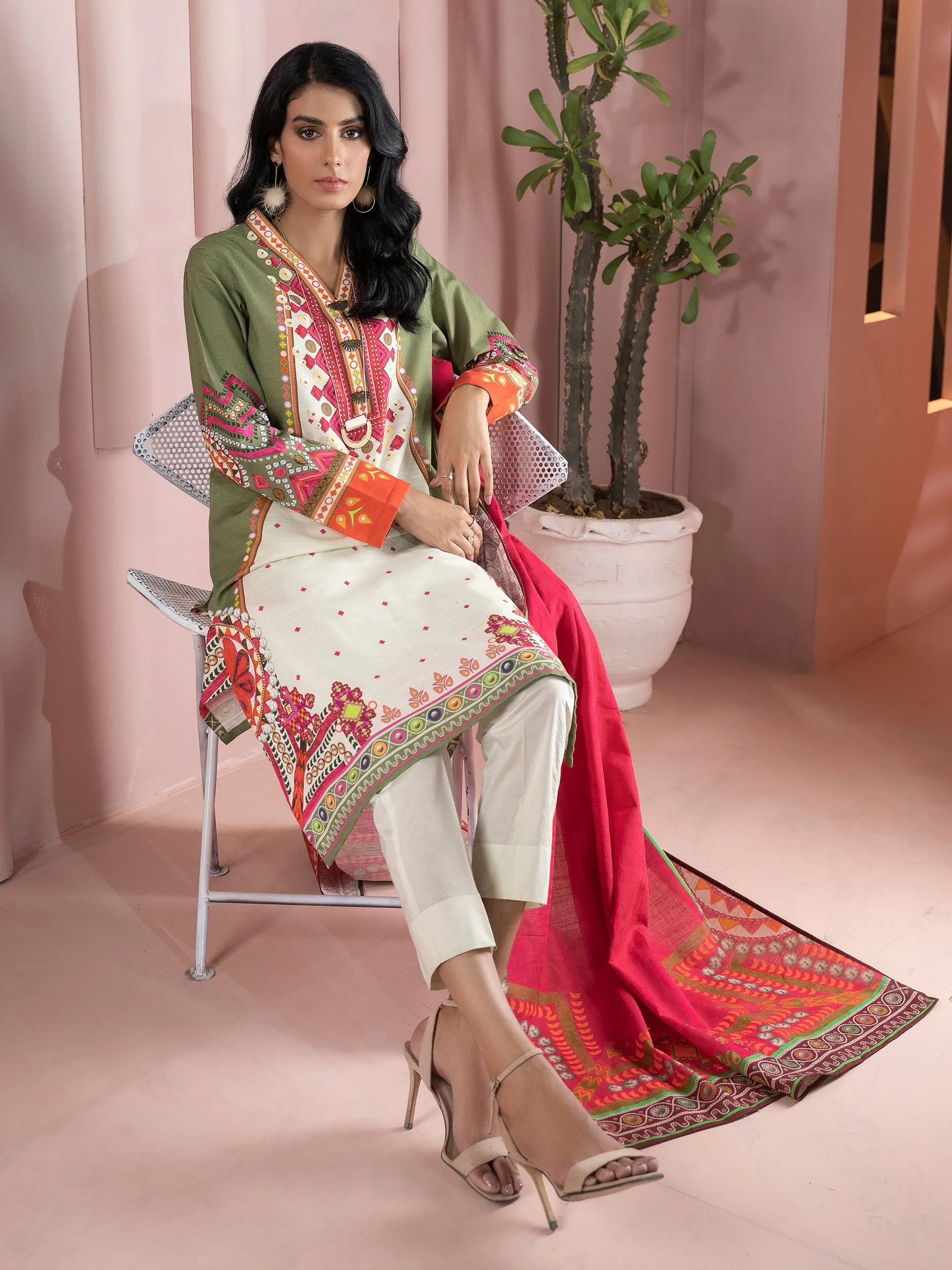 2 Piece Khaddar Suit-Printed (Unstitched)