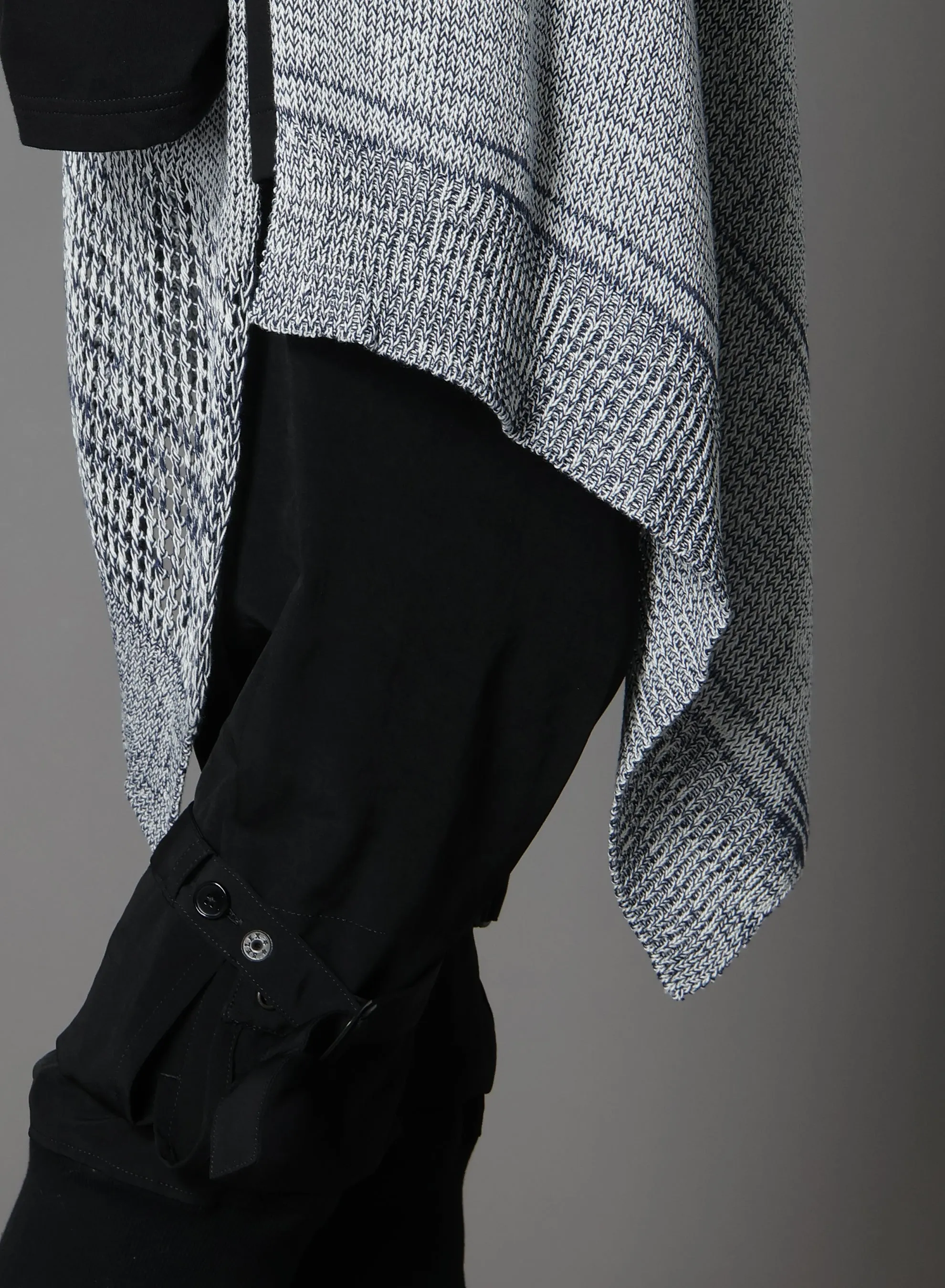 CODE YARN MESH LONG KNIT VEST